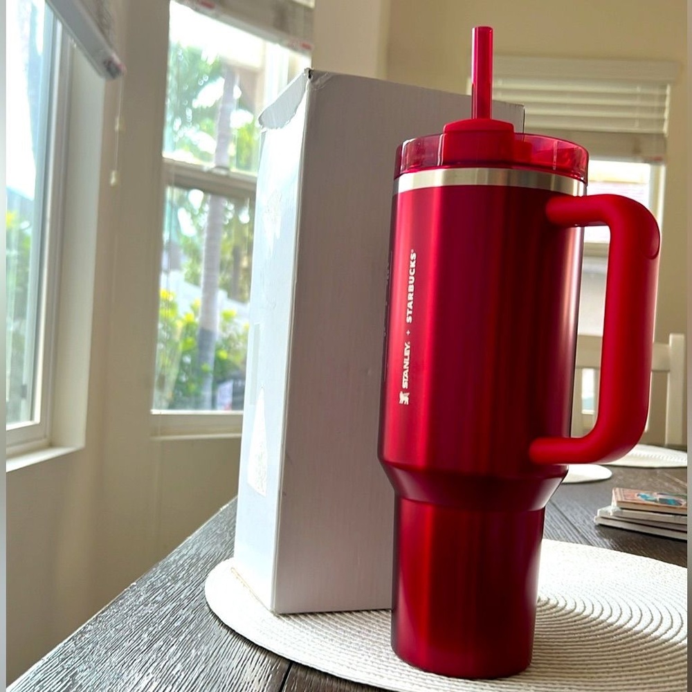 Starbucks x Stanley RED